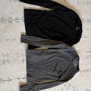 Womens FIGS Performance Long-Sleeve Crew Neck Shirt - Black and Gray